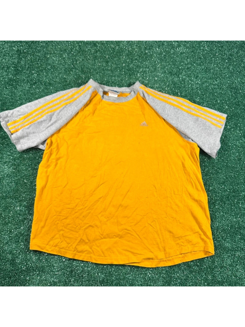 Vintage Y2K adidas orange/grey short sleeve shirt size xl